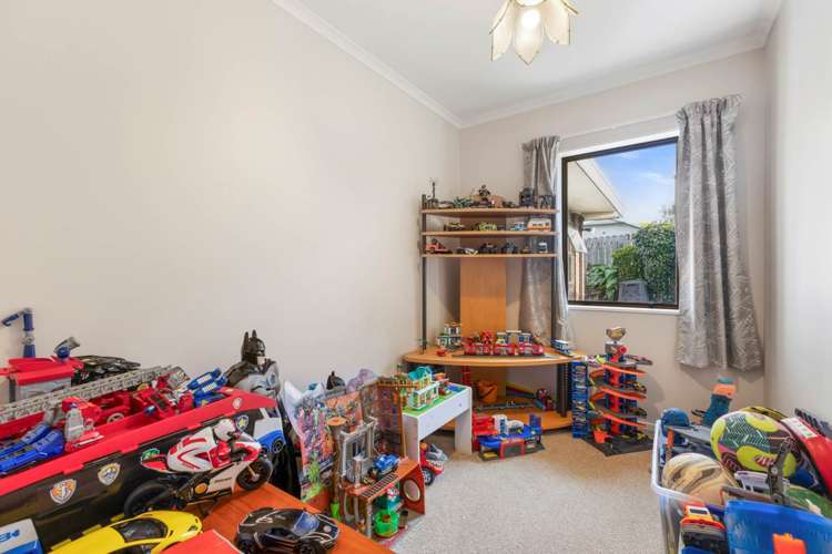 84 Mirrabooka Avenue Botany Downs_14