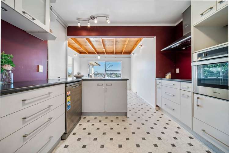 340 Beach Road Mairangi Bay_12