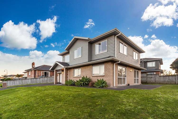1 Riverglade Parkway Te Atatu South_13