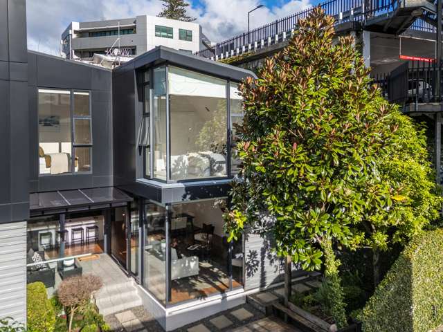 Architectural Elegance - Premier Parnell Position