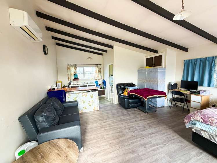 57 & 57A Amyes Road Hornby_17
