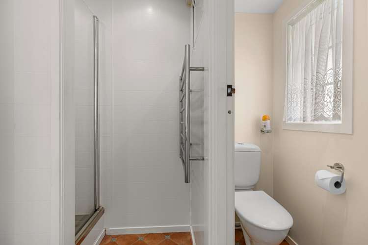 1 Matua Road Matua_21