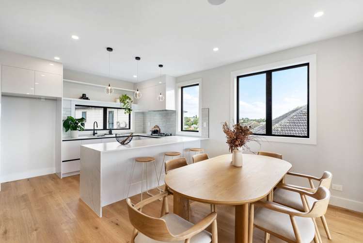 3/2 Valonia Street Mt Roskill_16