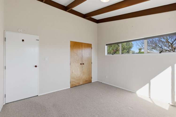 2/92a Ngamotu Road Spotswood_14