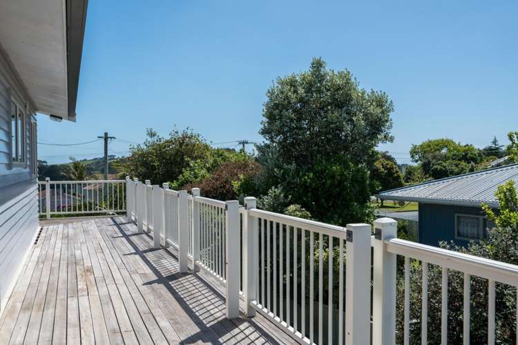 24 Harbour View Road Leigh_10