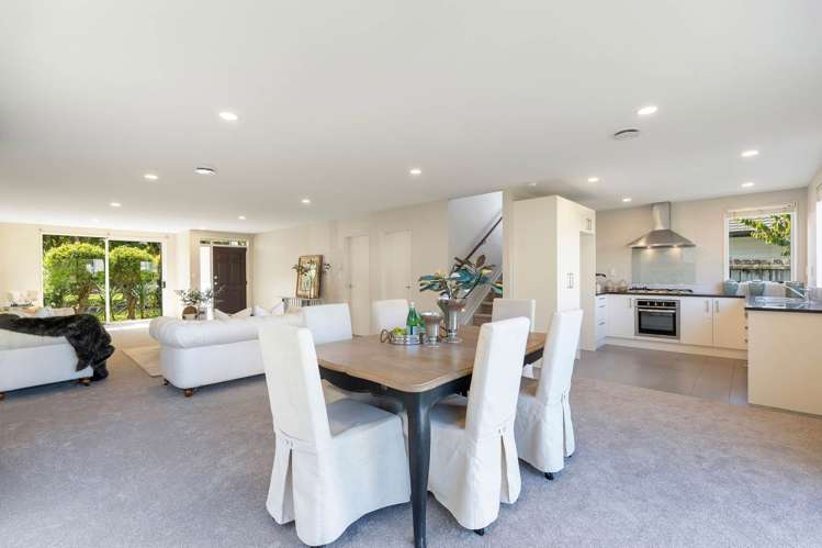 16 Phar Lap Crescent Takanini_4