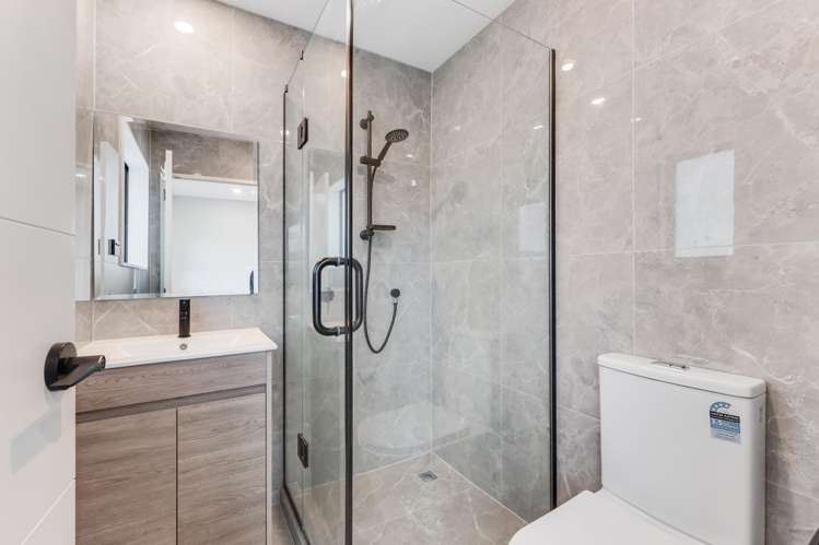 4/2 Donnell Avenue Favona_9