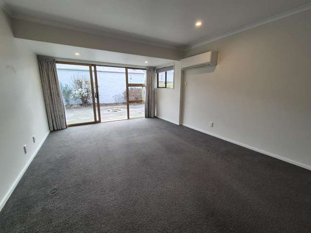126B Charles Street Burleigh_3