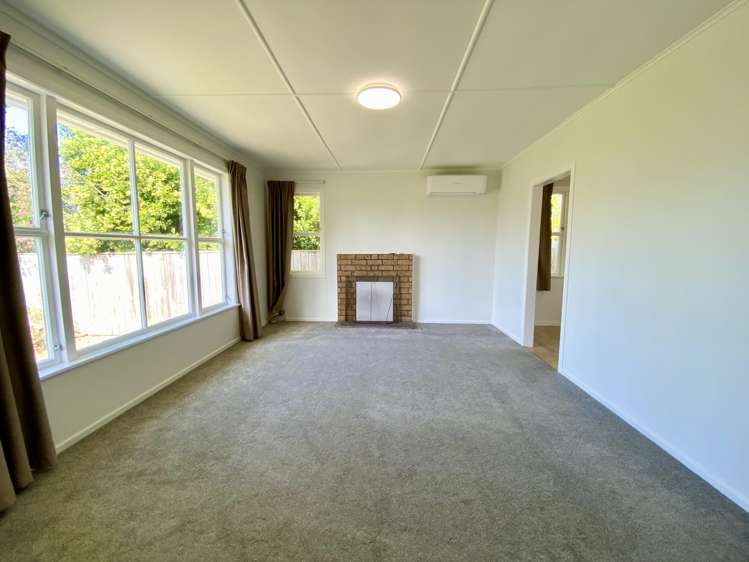 2 Aronui Terrace Kelston_1