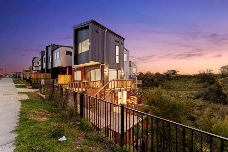 Johns Creek Crescent Silverdale_21