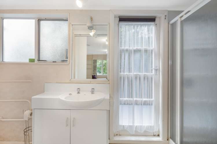 79 Kinghorne Street Strathmore Park_11