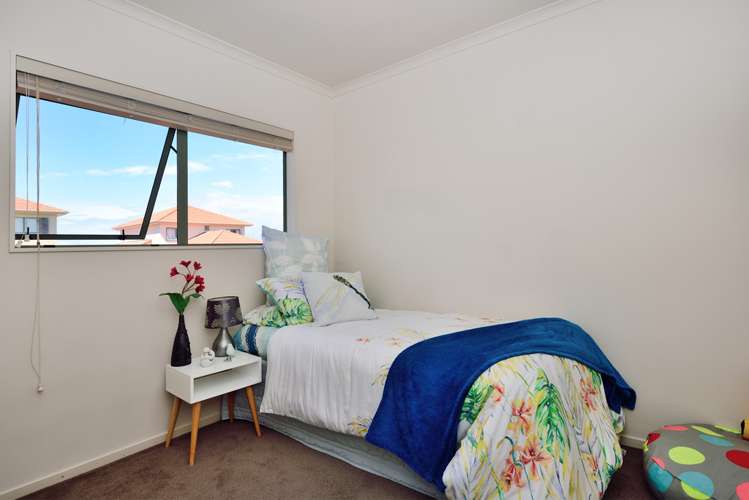 217 Alec Craig Way Gulf Harbour_14