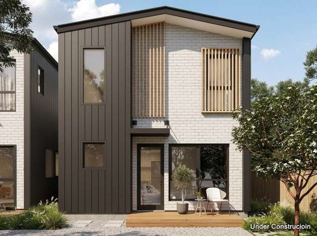 Coastal Living in Premier Macleans Zone!