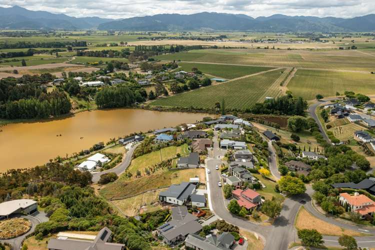 5 Ridgetop Rise Fairhall_21