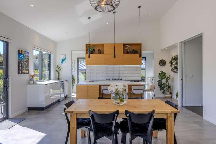 87a Infinity Drive Wanaka_13