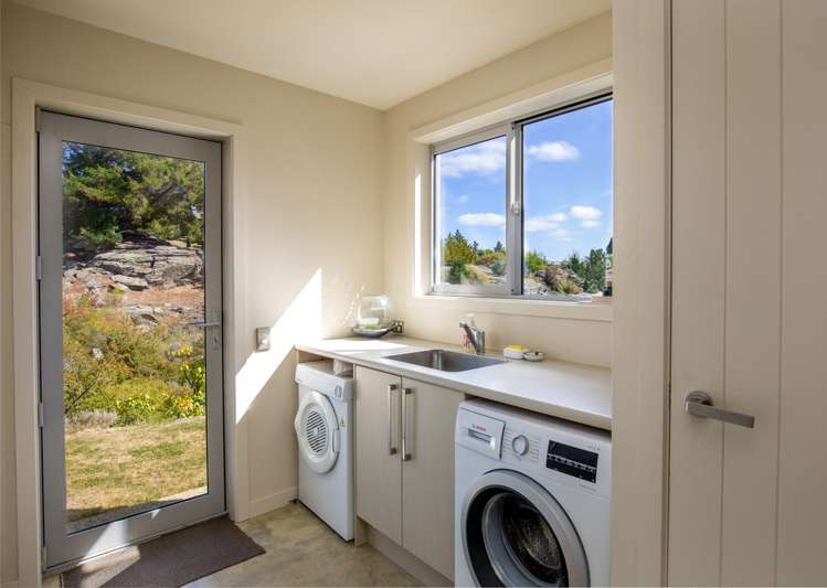 10 Lanes Road Alexandra_16