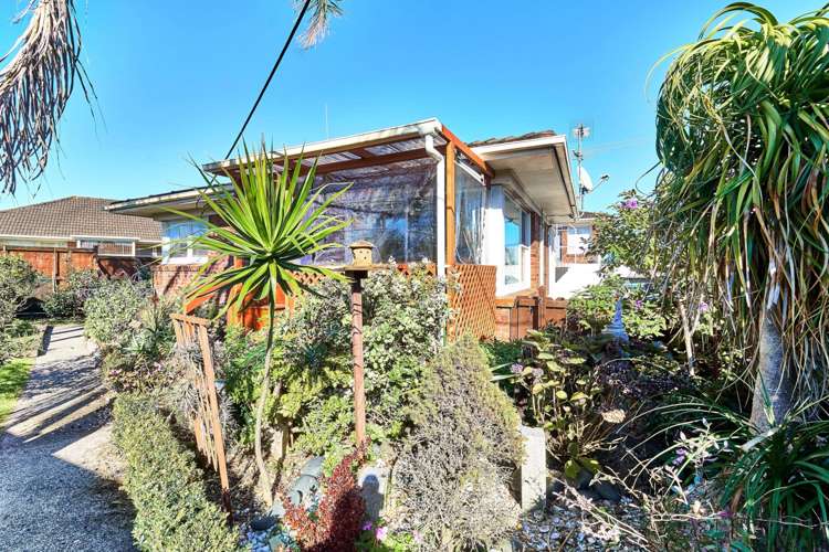 1/60 Taharoto Road Takapuna_14