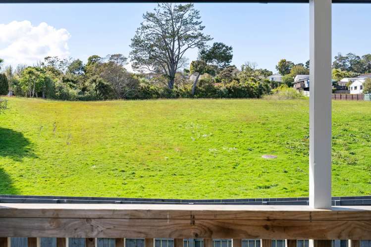 26 Maywood Crescent Glen Eden_26