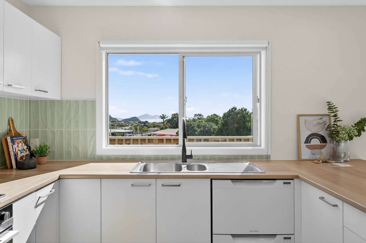 242 Molesworth Drive_2