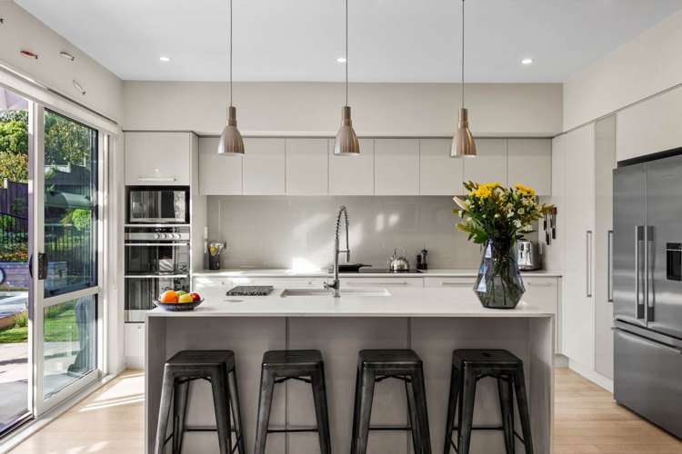 8 Kaiawa Street Beachlands_24