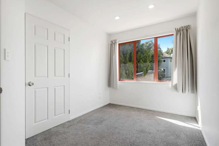 2/72 Heathcote Road Castor Bay_21