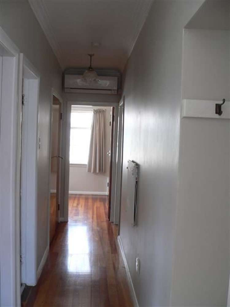 2 Carleton Terrace Tawa_8