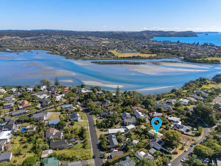 16 Pohutukawa Avenue Red Beach_30