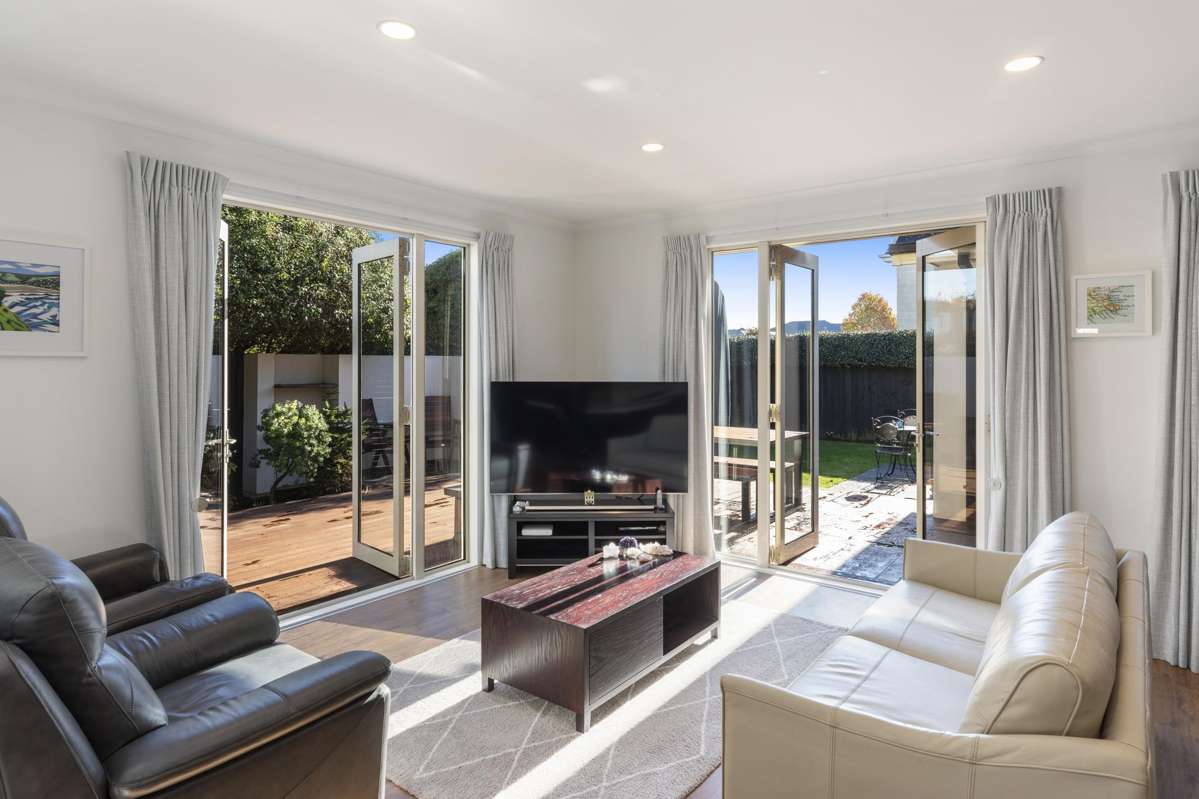 2 Applefield Court_1