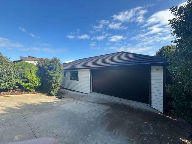 Quiet, private, fully fenced!