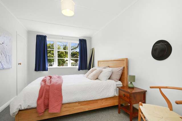 98 Strand Crescent Naenae_4