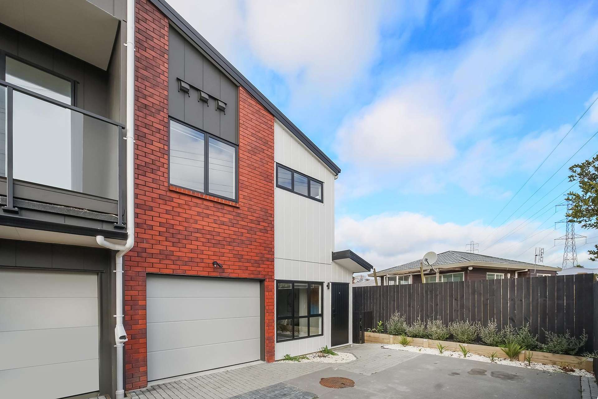 8/32 Tiraumea Drive Pakuranga_0