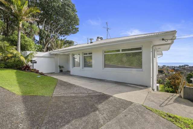 Family Home - Panoramic City and Sea Views