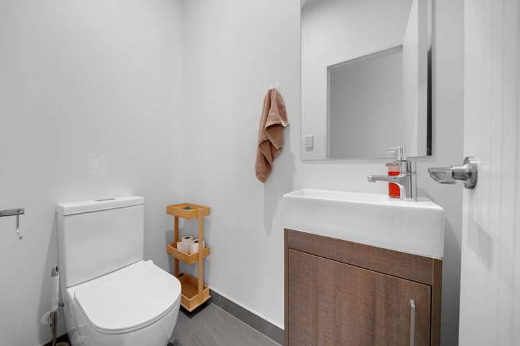 13 John Burn Road Takanini_26