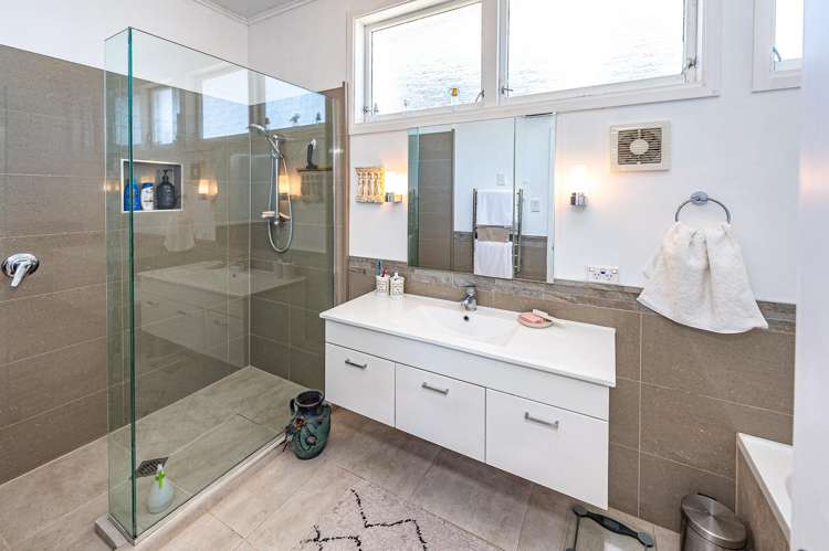 7 D'arcy Road Bastia Hill_17