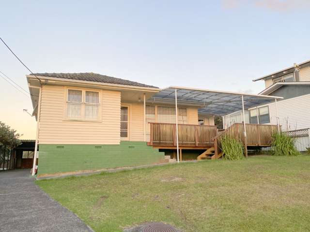 Four bedroom house with two bathrom