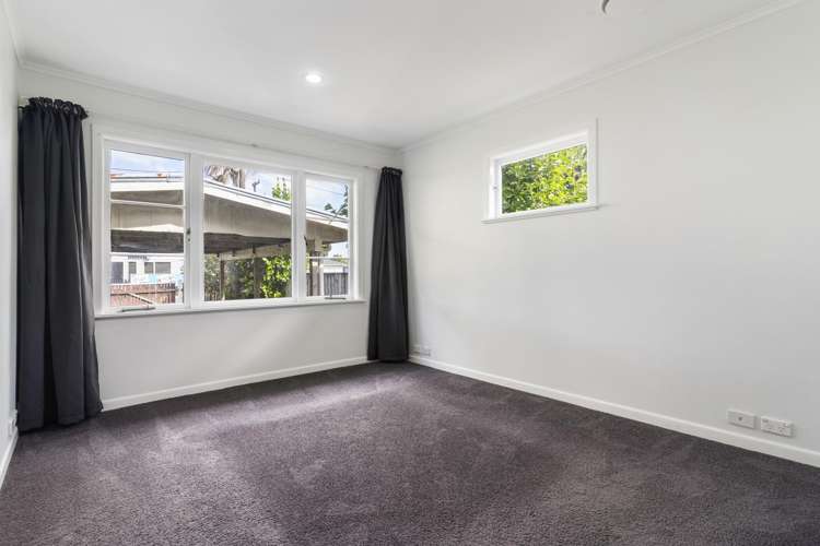 69 Matipo Road Te Atatu Peninsula_11