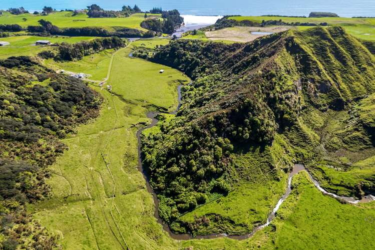 4020 Mokau Road Tongaporutu_13