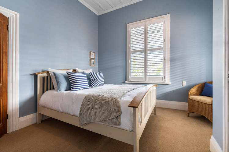 32 Hastings Parade Devonport_12