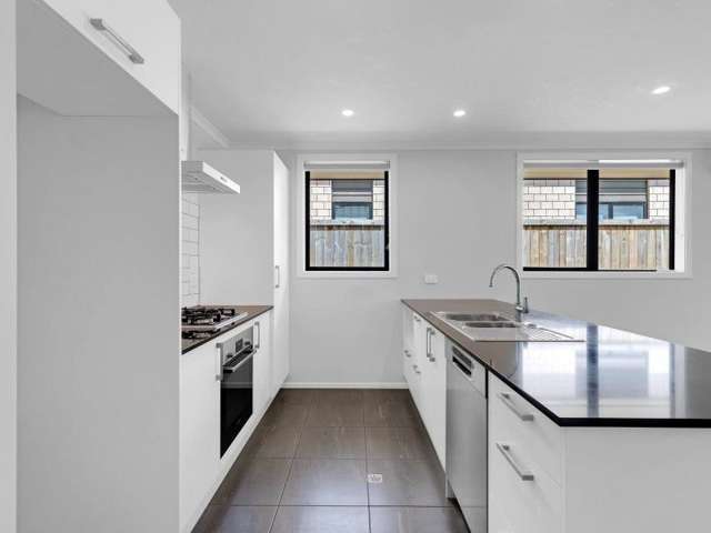 31 Waruhia Crescent Rototuna North_4