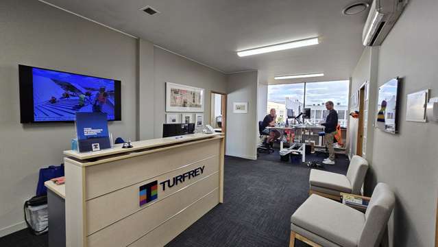 207 Avenue Road East Hastings_1