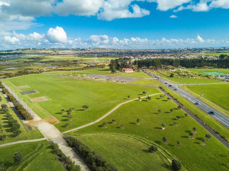 26 Cooladawson Drive Flat Bush_13