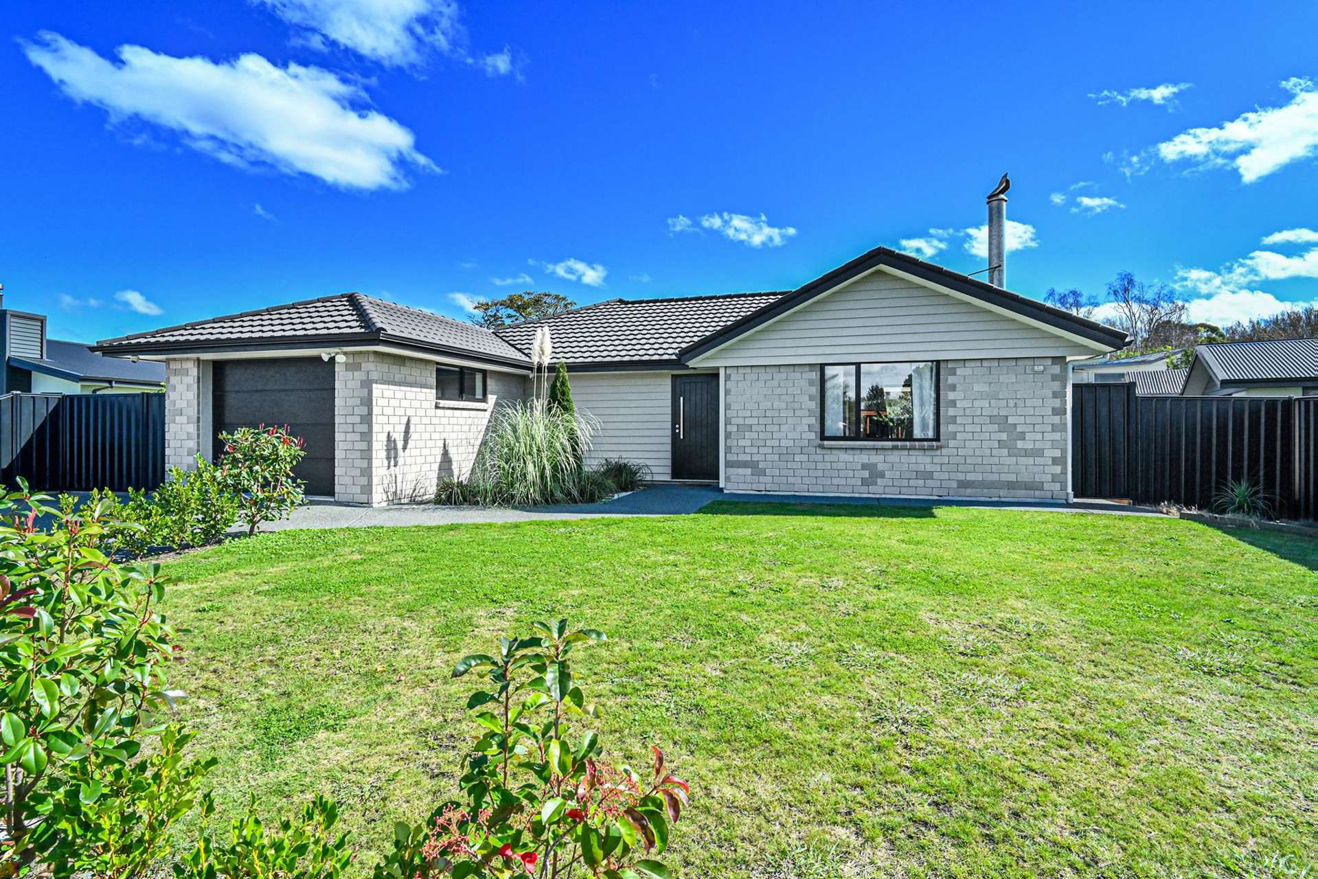 22 Read Crescent Clive_0