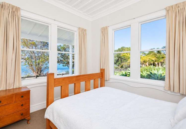 165 Beach Road Tokomaru Bay_14