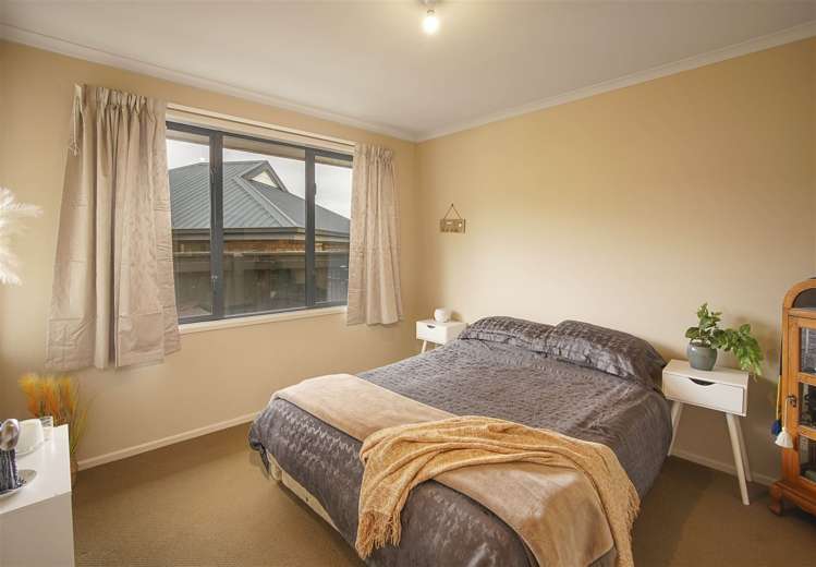 8 Ken Wadsworth Way Stoke_12