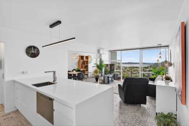 3/160 Kepa Road_2