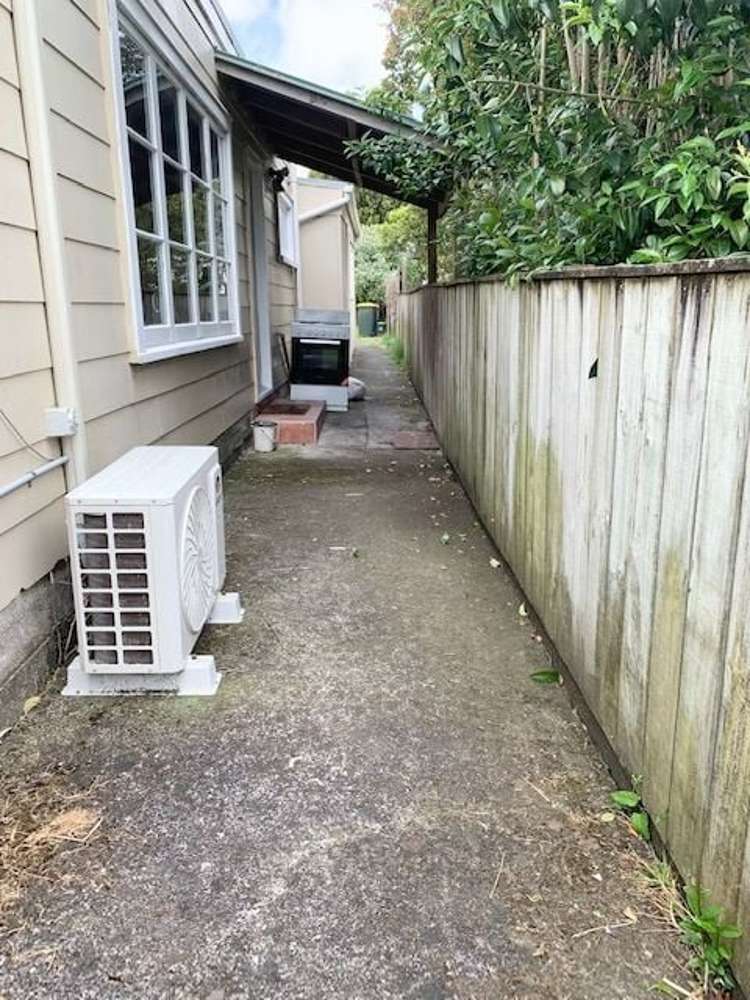 11A Netherlands Avenue Kelston_12