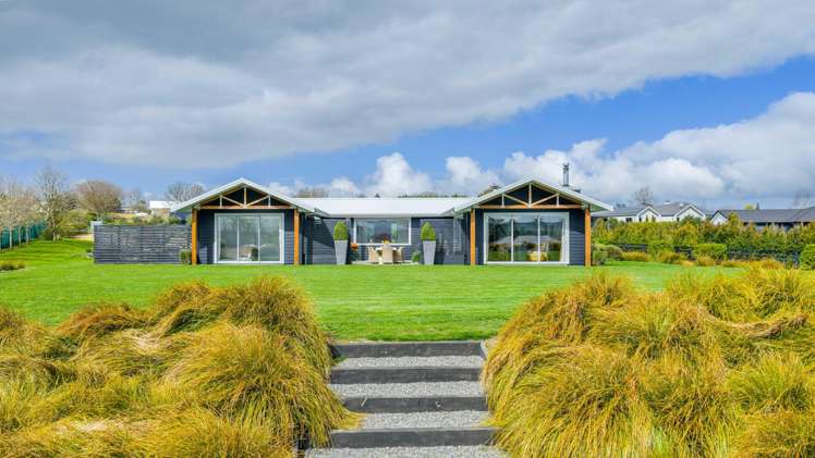 211C Racecourse Road_3