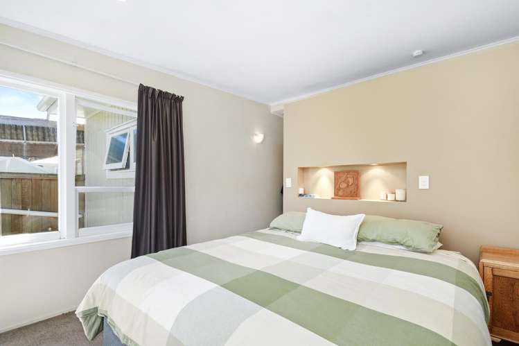 15 Kerepehi Grove Wainuiomata_9