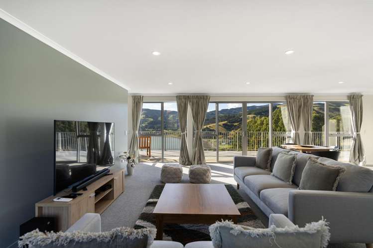 14 Totara Drive Duvauchelle_6