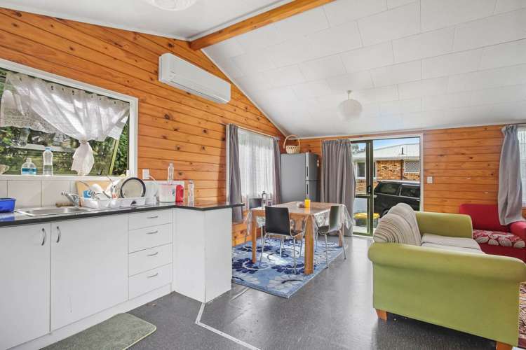 506 Swanson Road Ranui_22